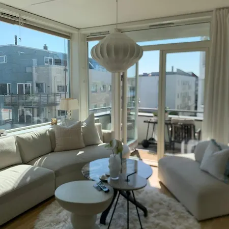 Fjord View - Balcony & Parking, Near Ons